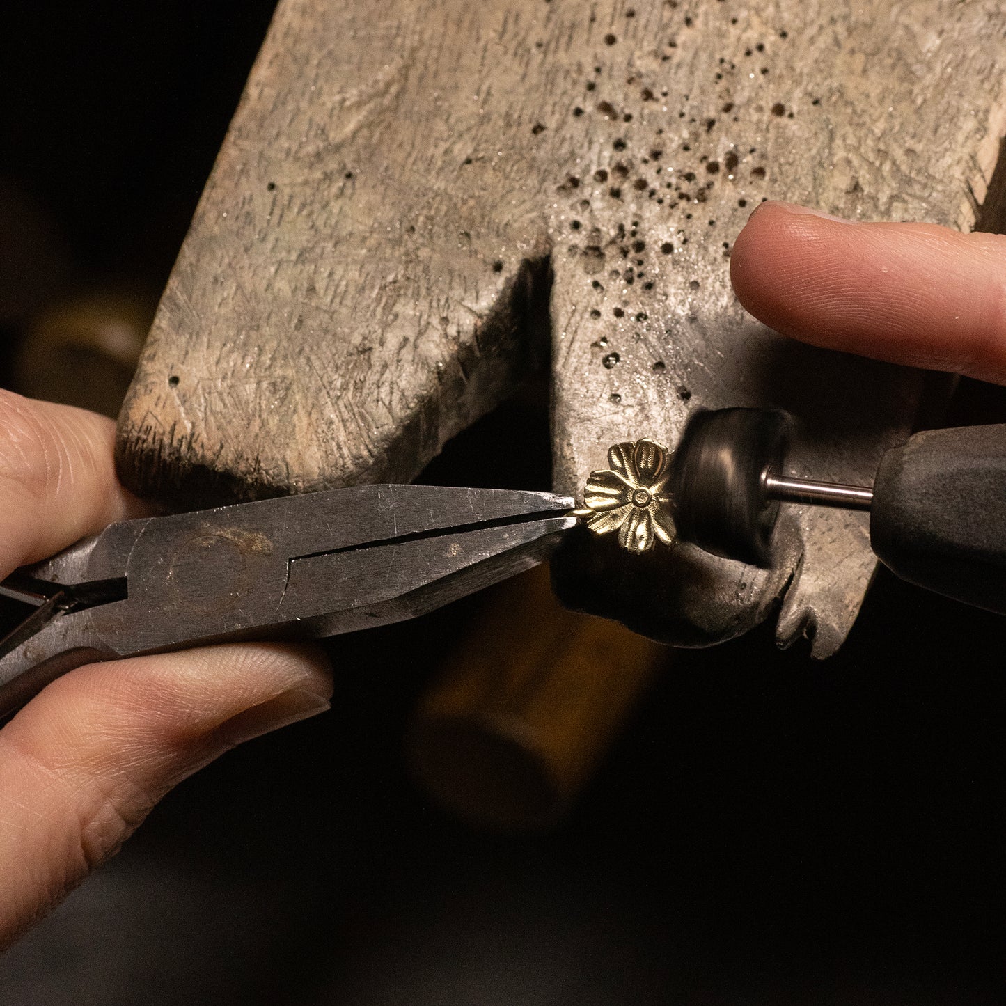 October Birth Flower Earrings - Cosmos - 9kt Gold