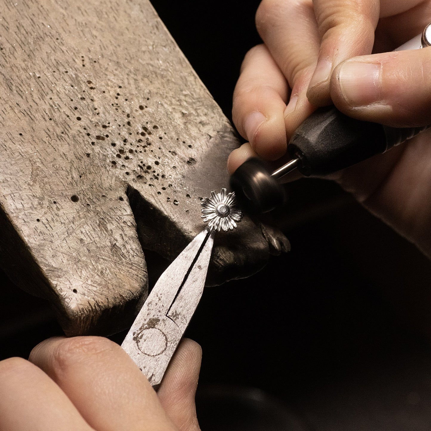 5th Anniversary Gift - Daisy Flower Necklace - Silver