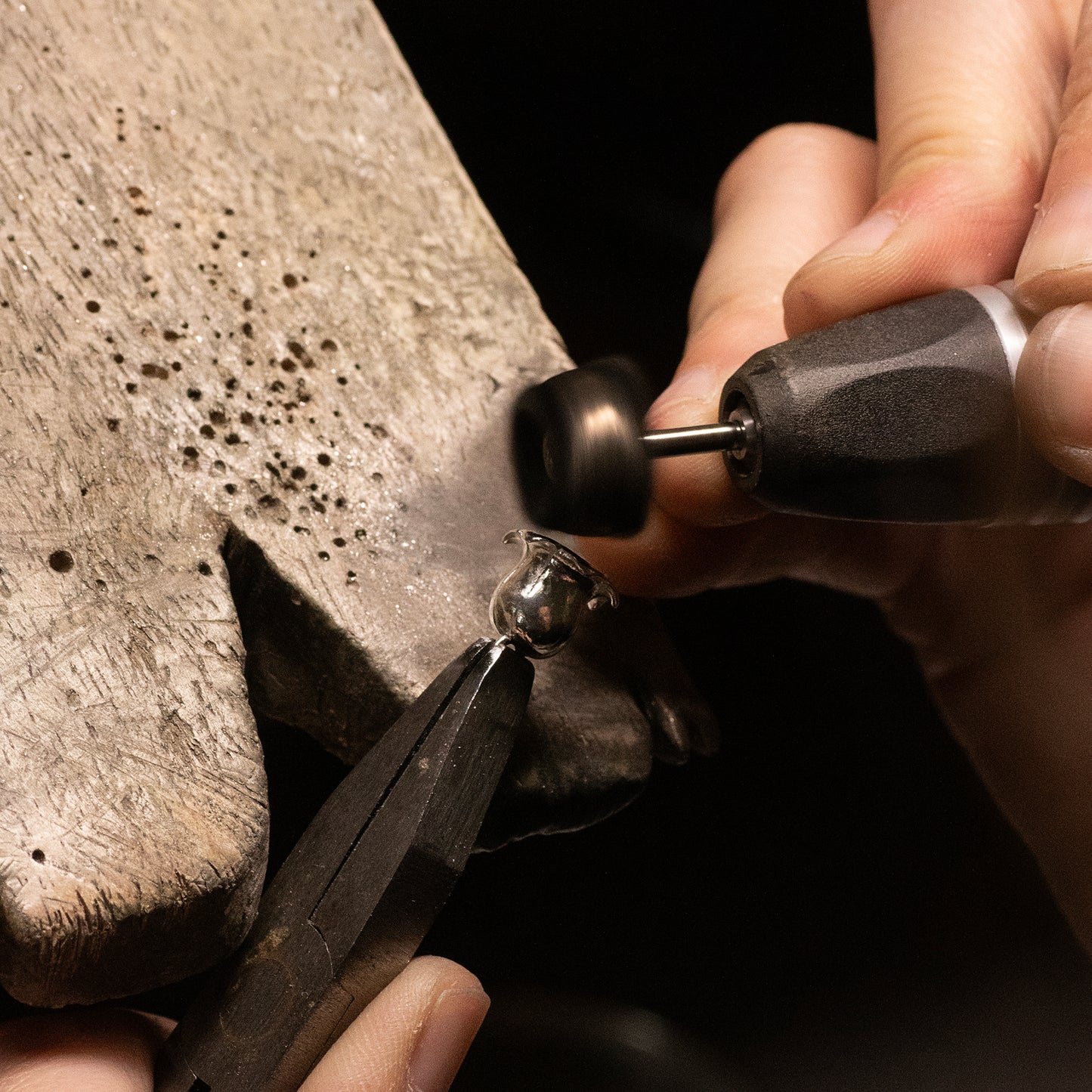 May Birth Flower Hoop Earrings - Lily of the Valley - Silver - 2cm