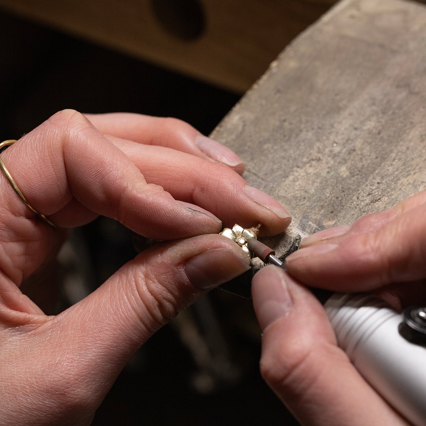 Gladiolus Flower Earrings - Strength - 9kt Gold