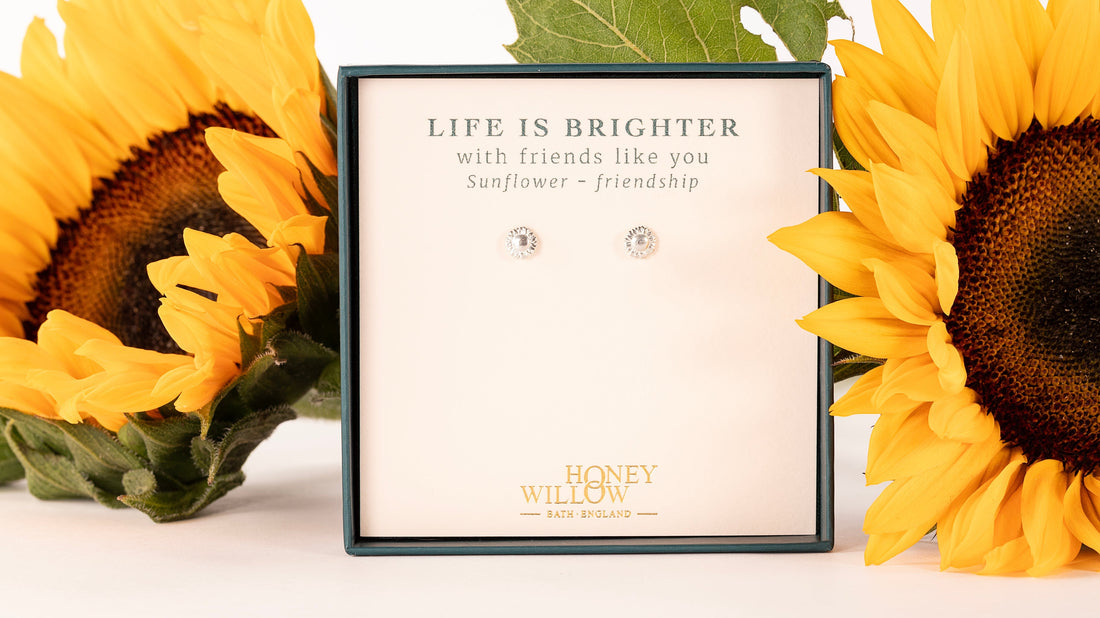 Meaningful Friendship Gifts For Friends You Treasure