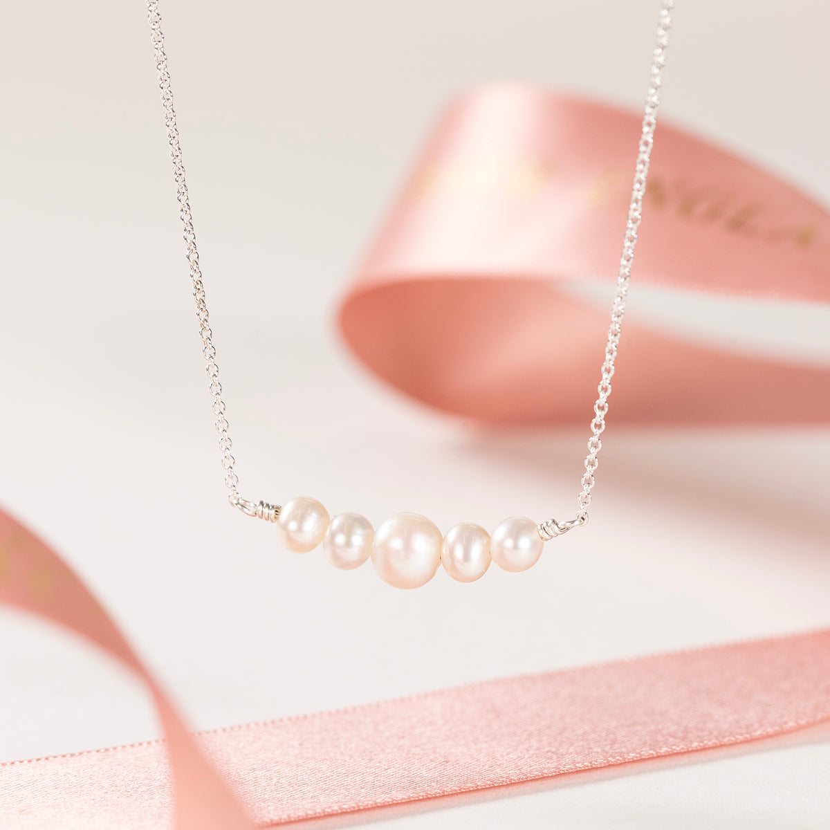 Family Necklace - 5 Pearls for 5 Loved Ones - Silver - Gold - Rose Gold