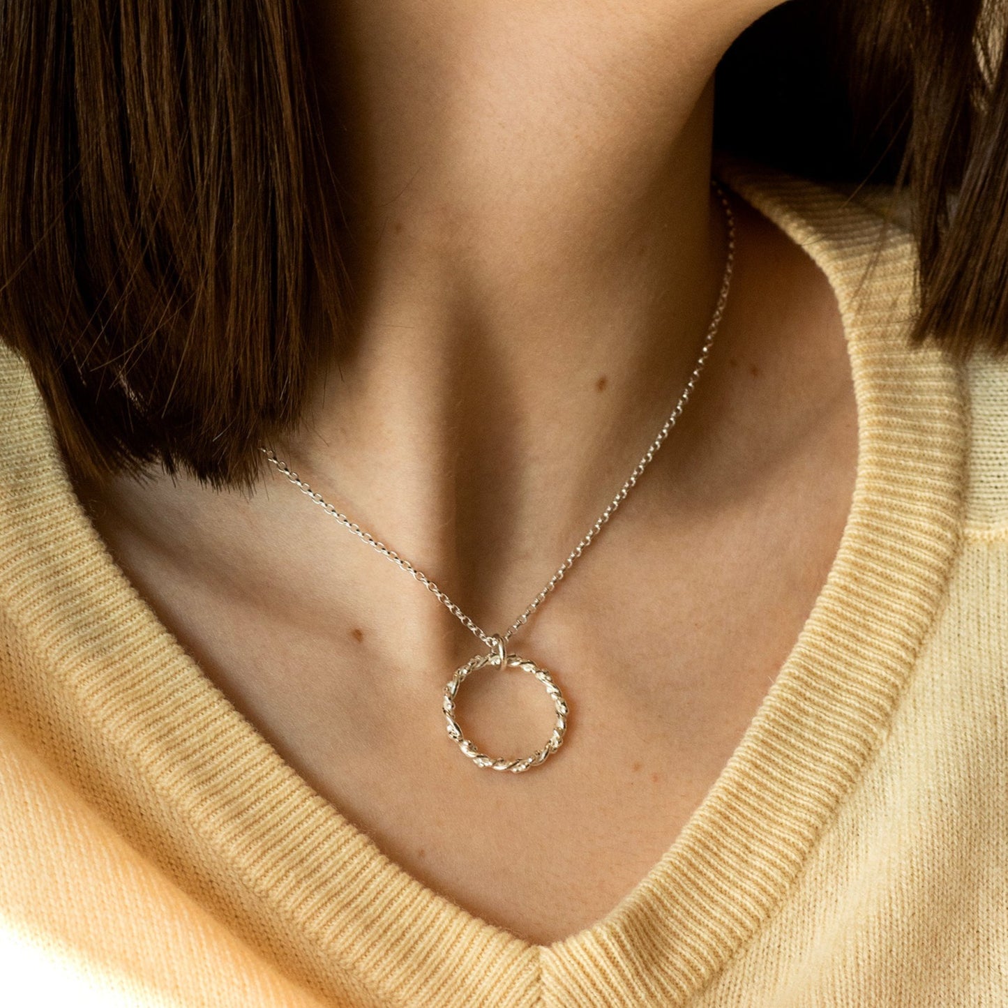 entwined halo necklace