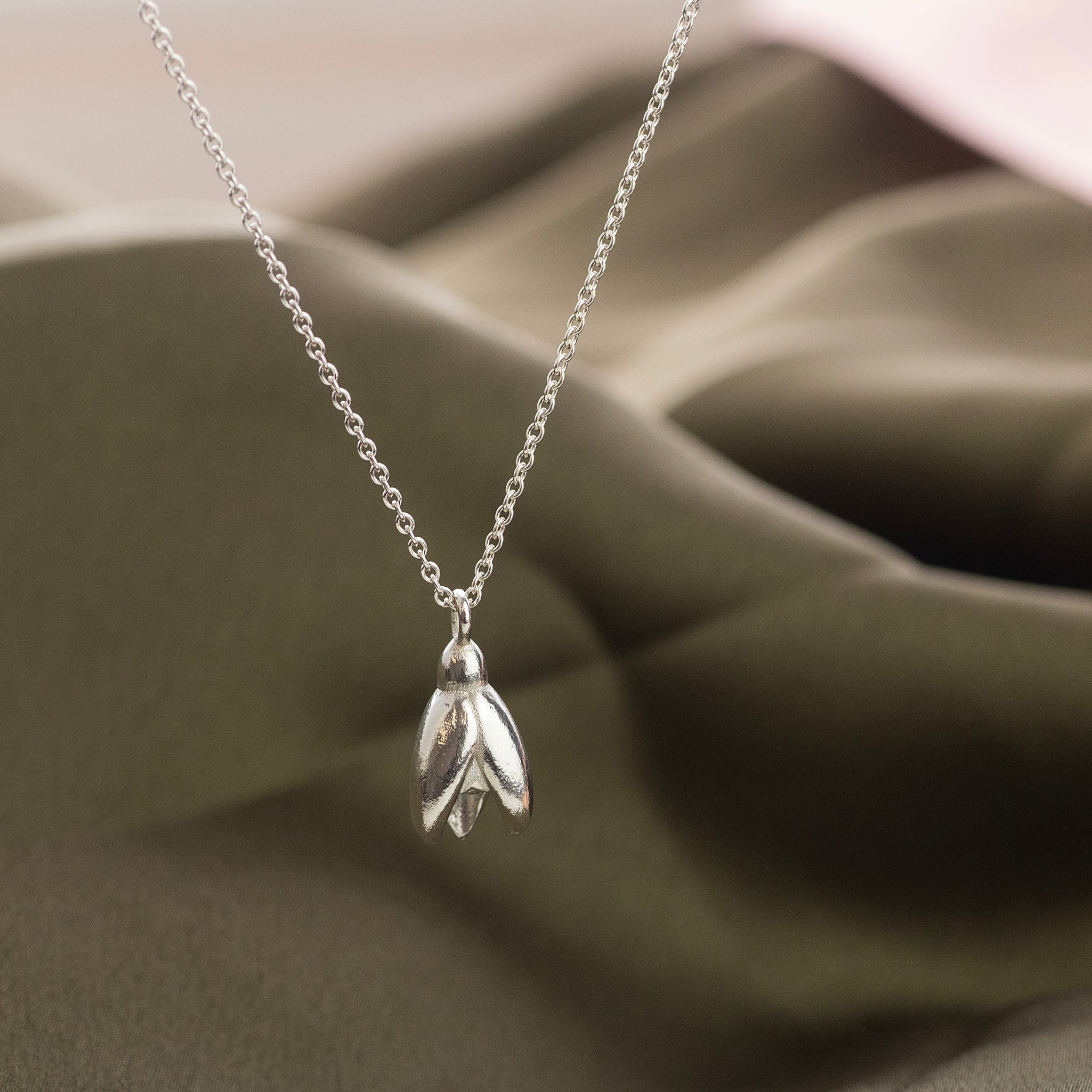 Snowdrop necklace silver Clearance