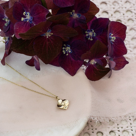 Hydrangea Flower Necklace - 9kt Gold