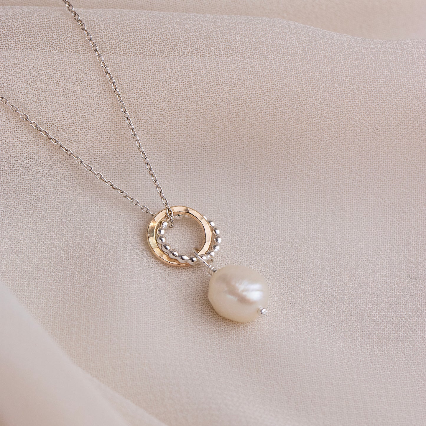 Gift for Friend & Bridesmaid - Love Knot Pearl Necklace - Silver & Gold