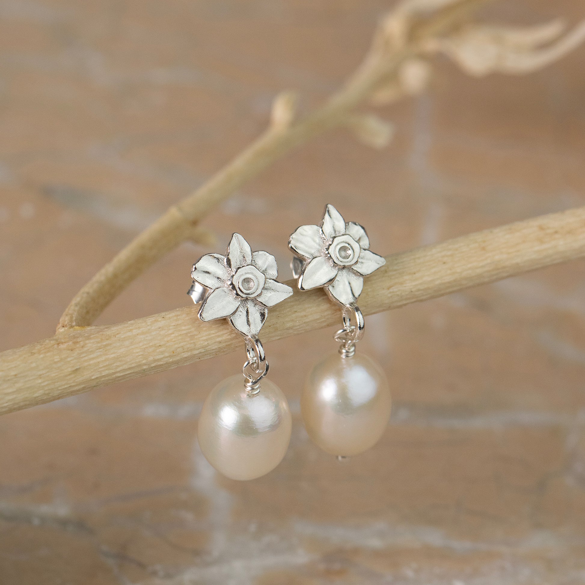 Daffodil Flower Pearl Earrings - Joy - Silver