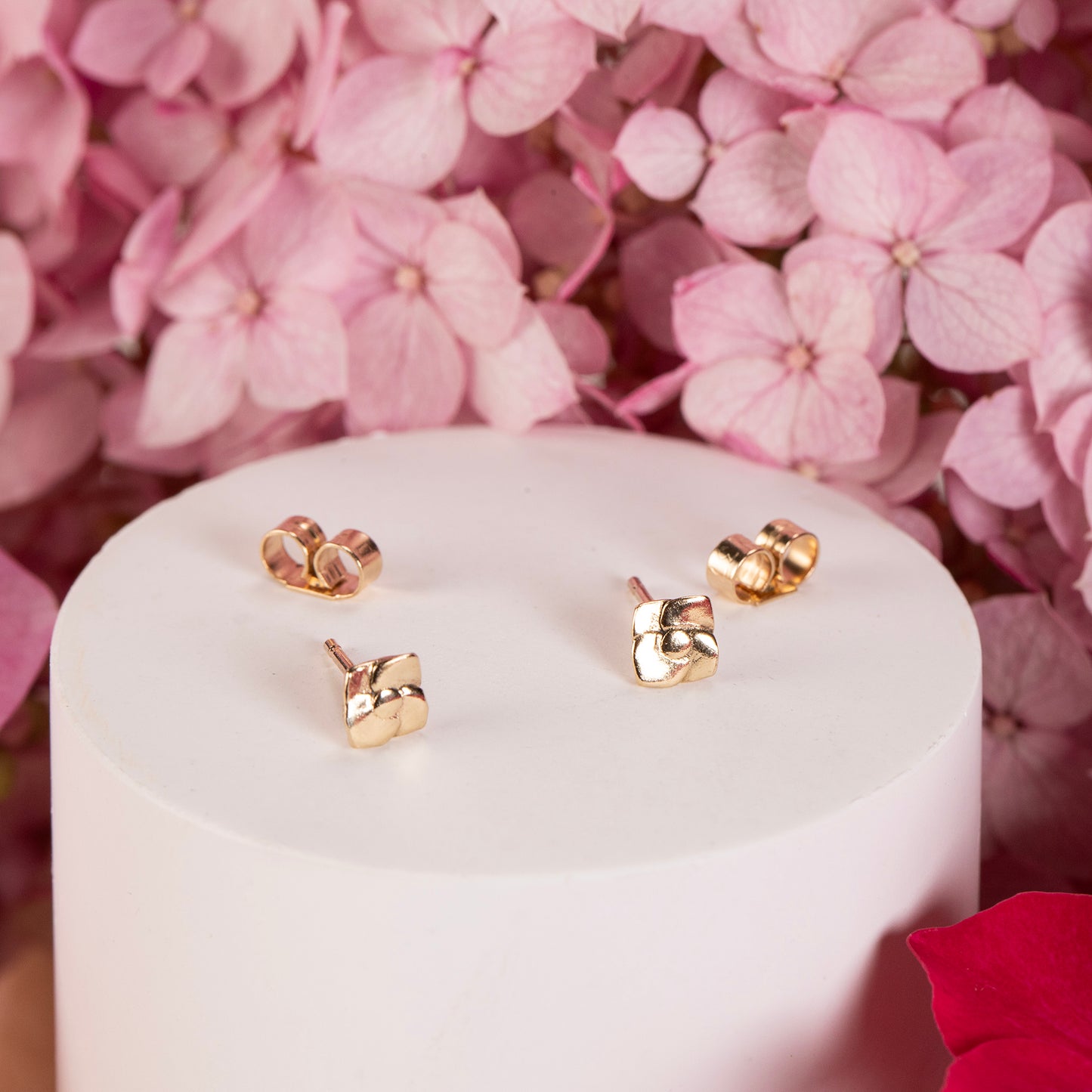 Hydrangea Flower Stud Earrings - Gratitude - 9kt Gold