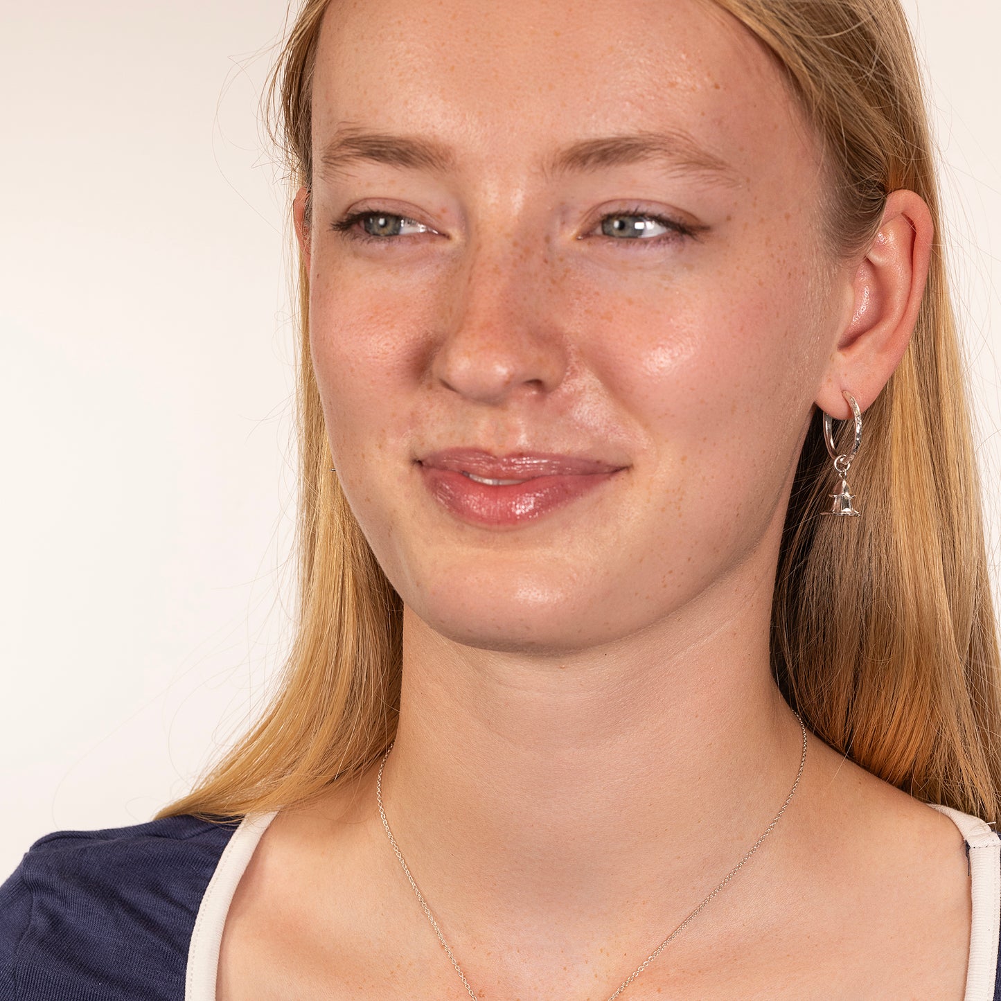 Morning Glory Flower Hoop Earrings - Perseverance - Silver - 2cm