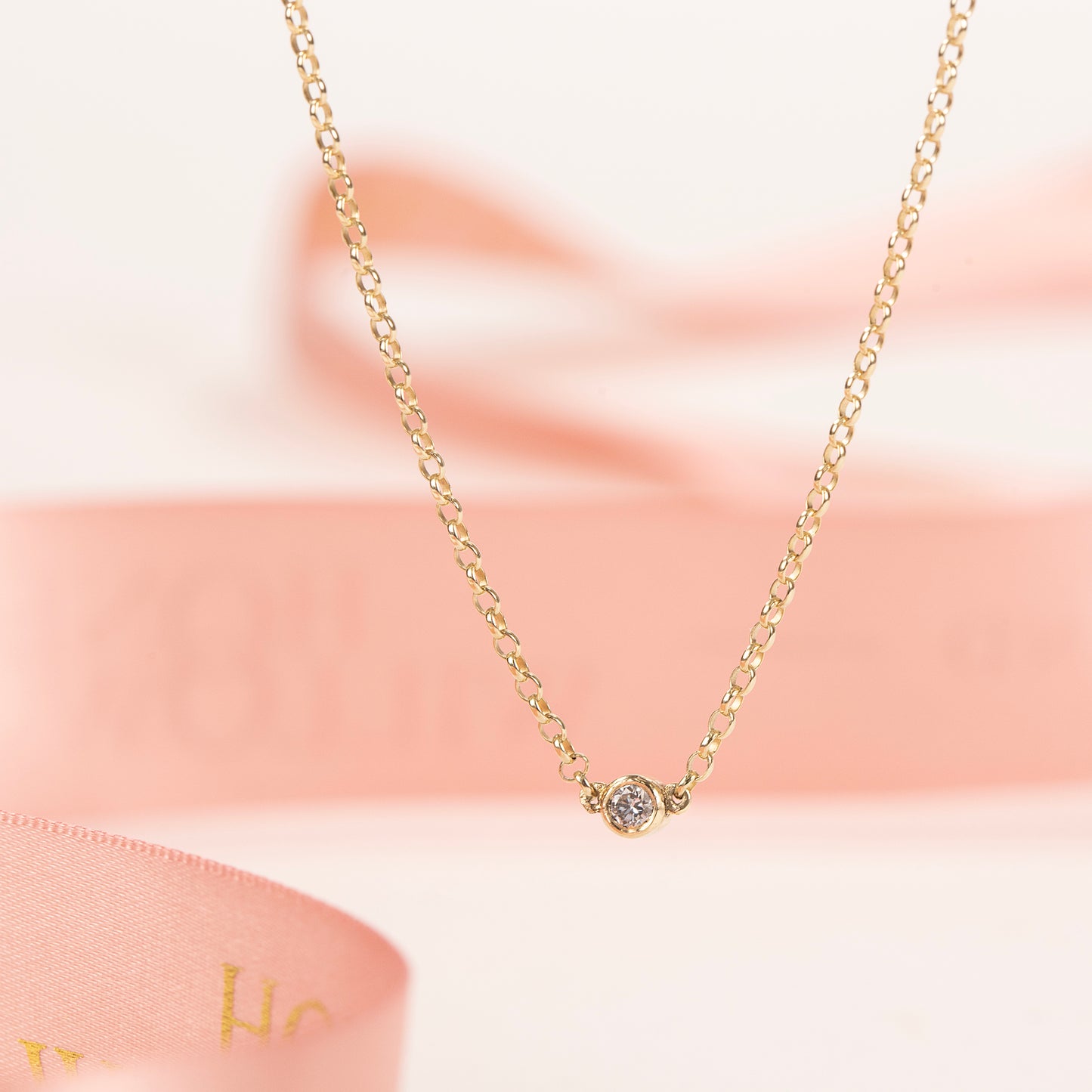 Quinceañera Gift - Single Diamond Necklace - Lab Grown Diamond - 9kt Gold