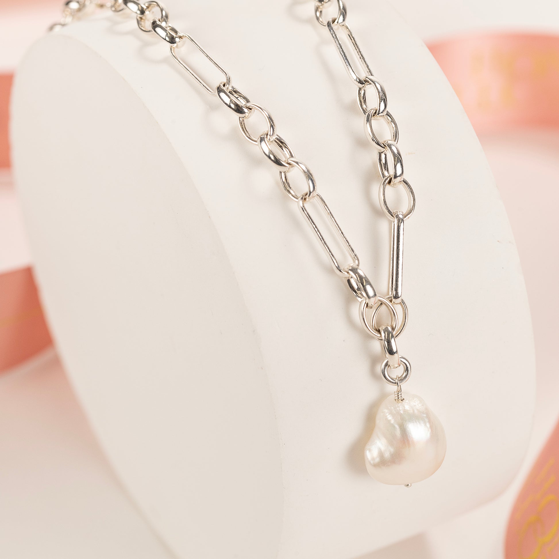 Chunky Figaro Belcher Necklace with Pearl