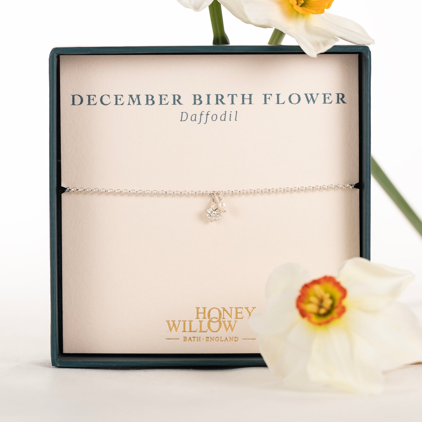 December Birth Flower Bracelet - Delicate Pearl & Daffodil Flower - Silver