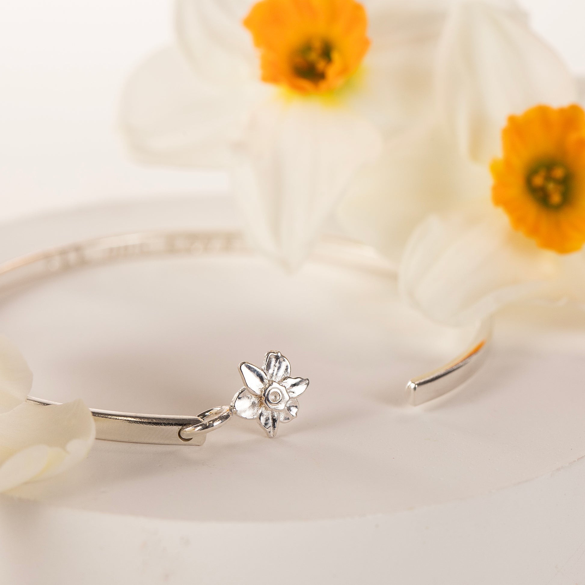 December Birth Flower Jewellery - Personalised Daffodil Torc Bangle - Silver