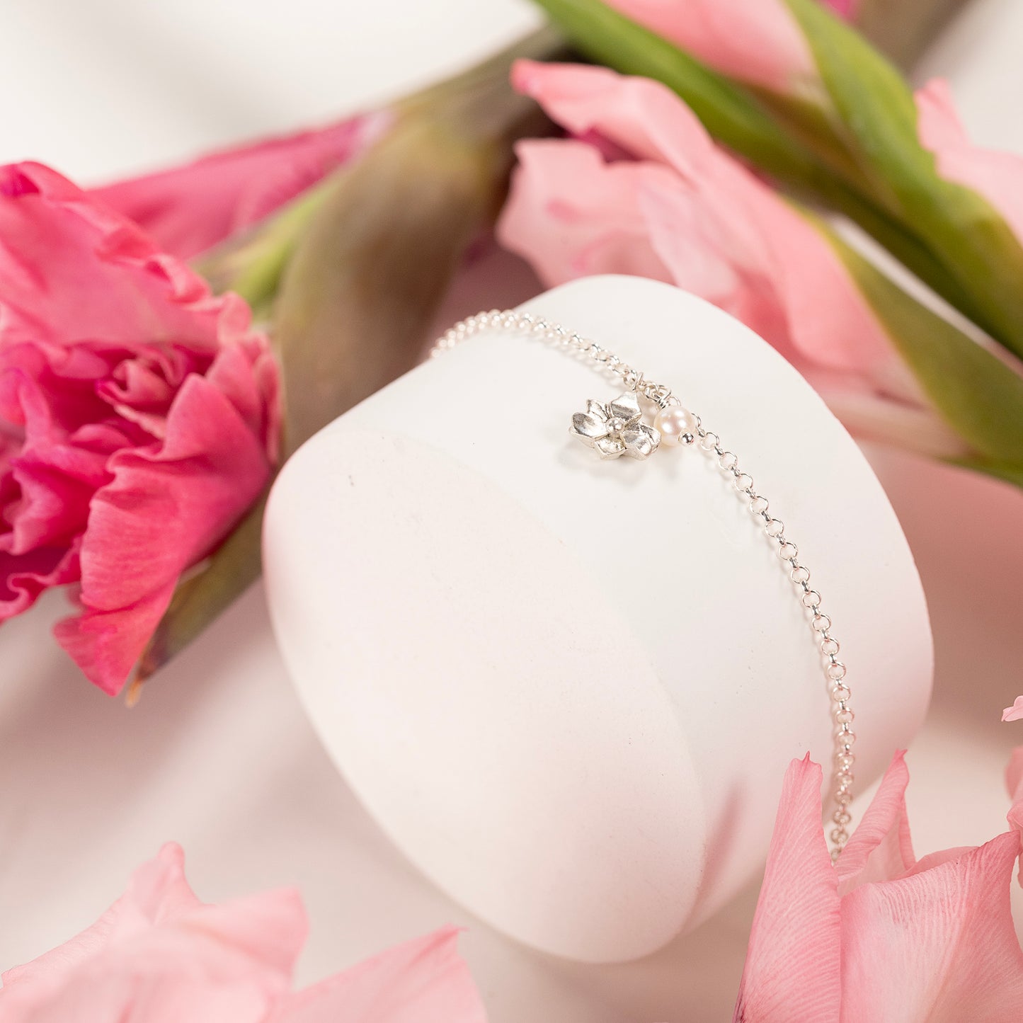 Delicate Gladiolus Flower & Pearl Bracelet - Strength - Silver