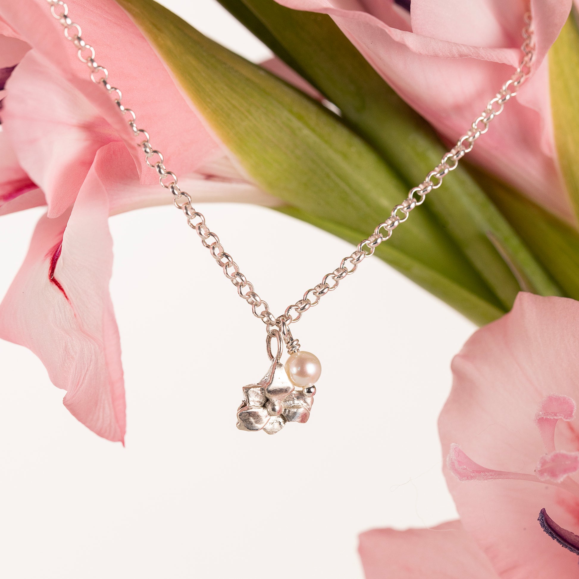Delicate Gladiolus Flower & Pearl Bracelet - Strength - Silver