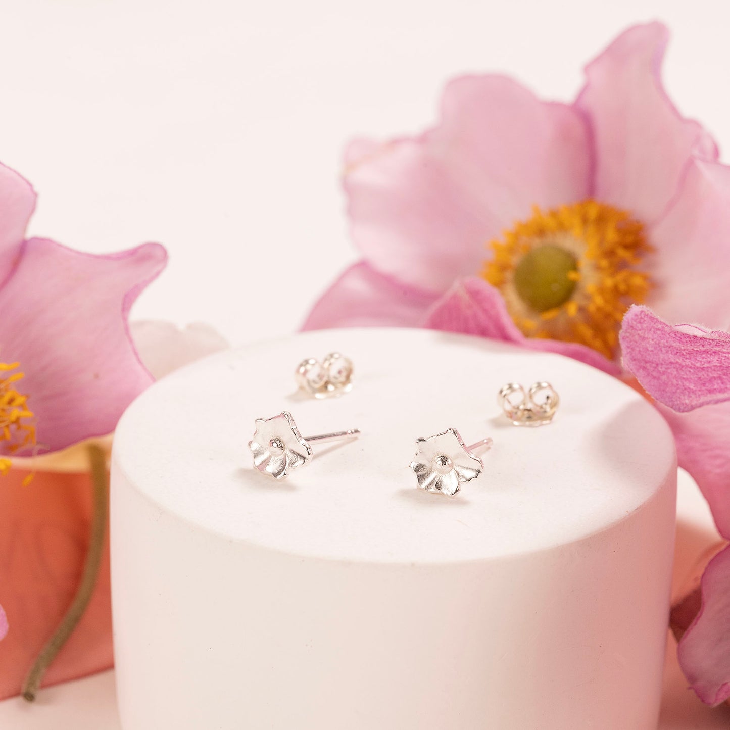 Windflower Flower Stud Earrings - Unfading Love - Silver