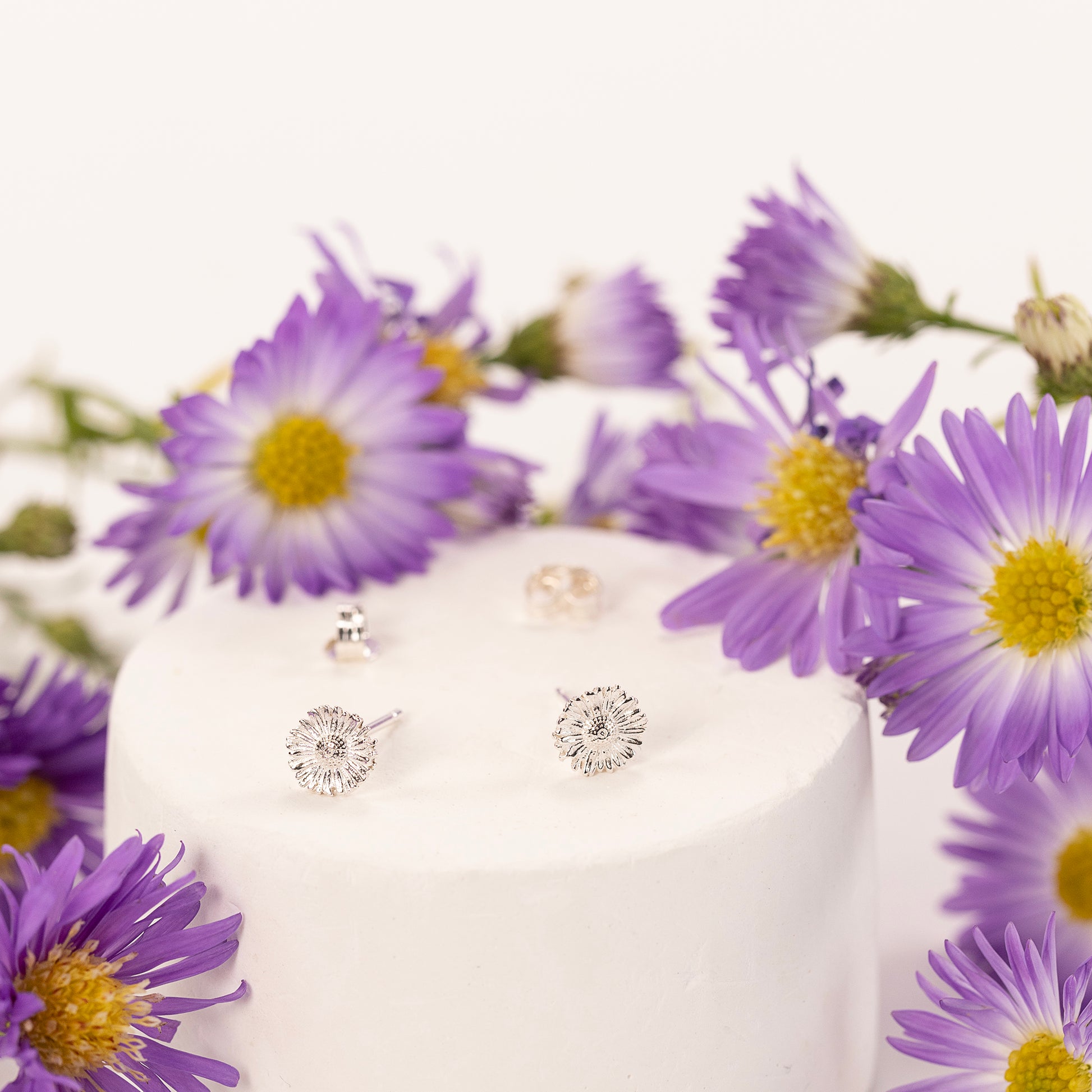 September Birth Flower Stud Earrings - Aster - Silver