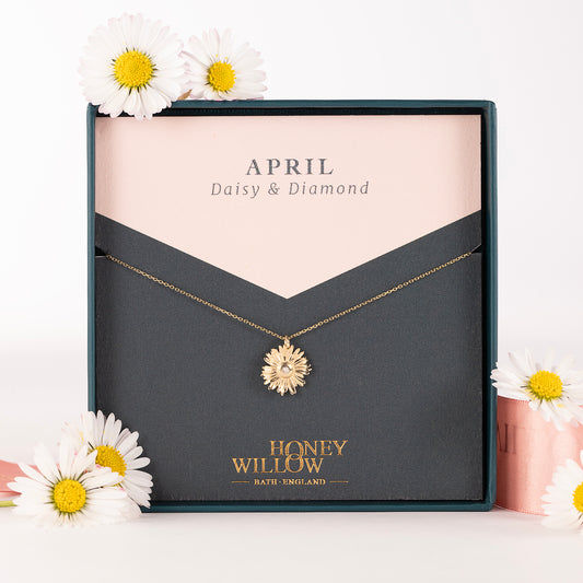 April Birth Flower & Birthstone Necklace - Daisy & Lab Grown Diamond - 9kt Gold