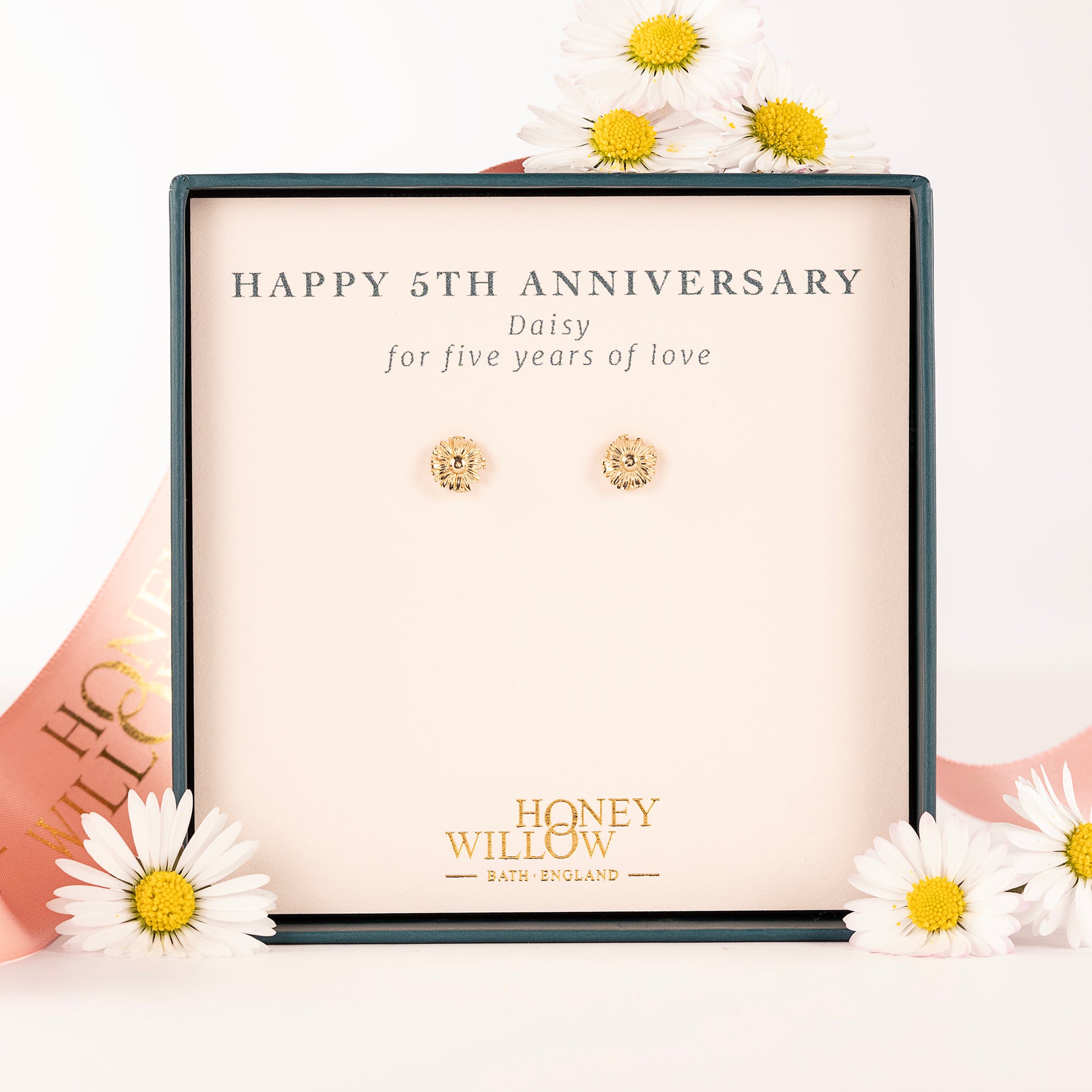 5th Anniversary Gift - Daisy Flower Stud Earrings - 9kt Gold