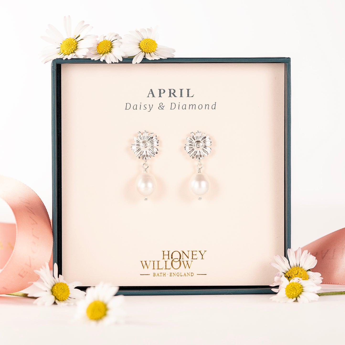 April Birth Flower & Birthstone Earrings - Daisy & Lab Grown Diamond - Silver & Pearl