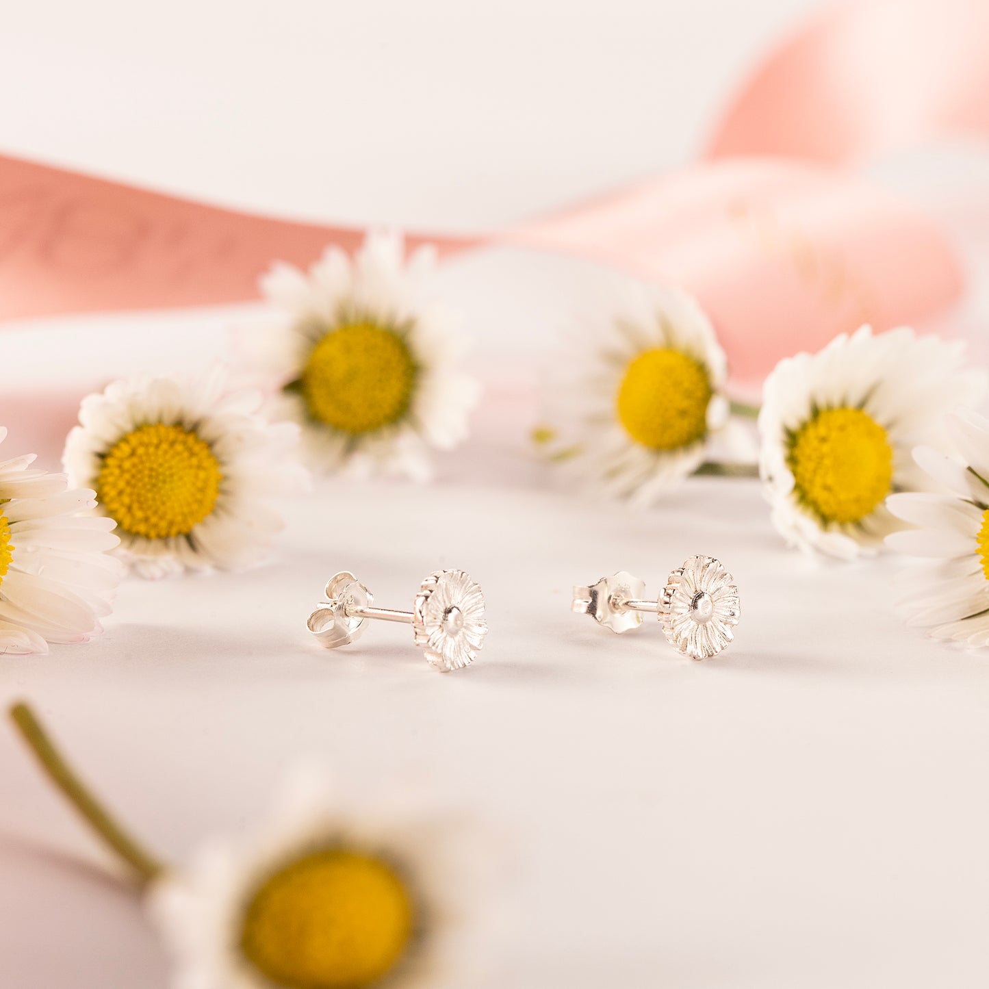 April Birth Flower Earrings - Daisy Flower Studs - Silver