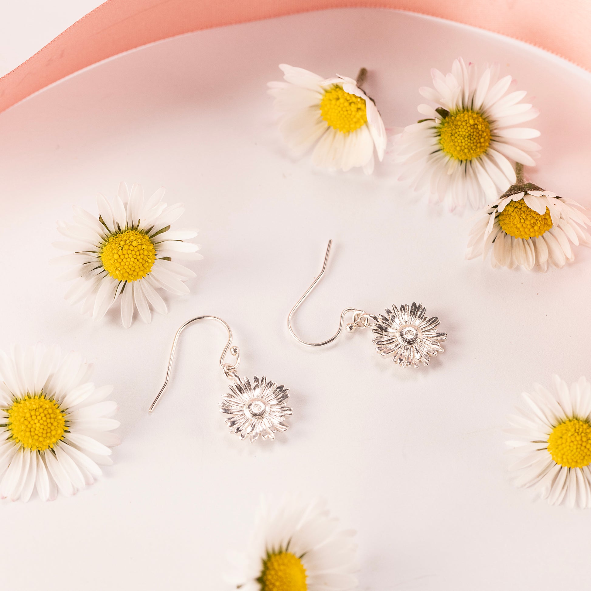 April Birth Flower Earrings - Daisy - Silver