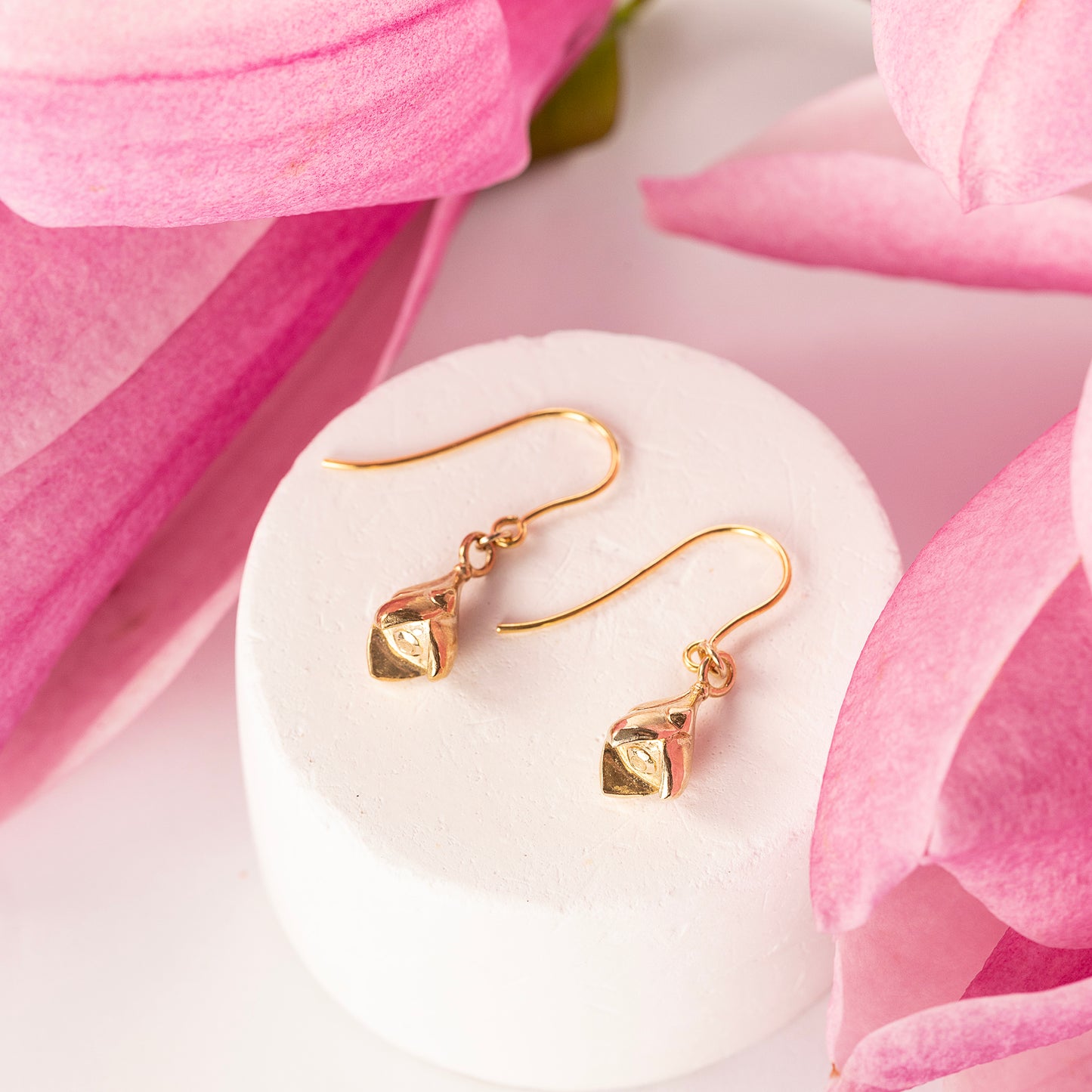 Magnolia Flower Earrings - Prosperity - 9kt Gold