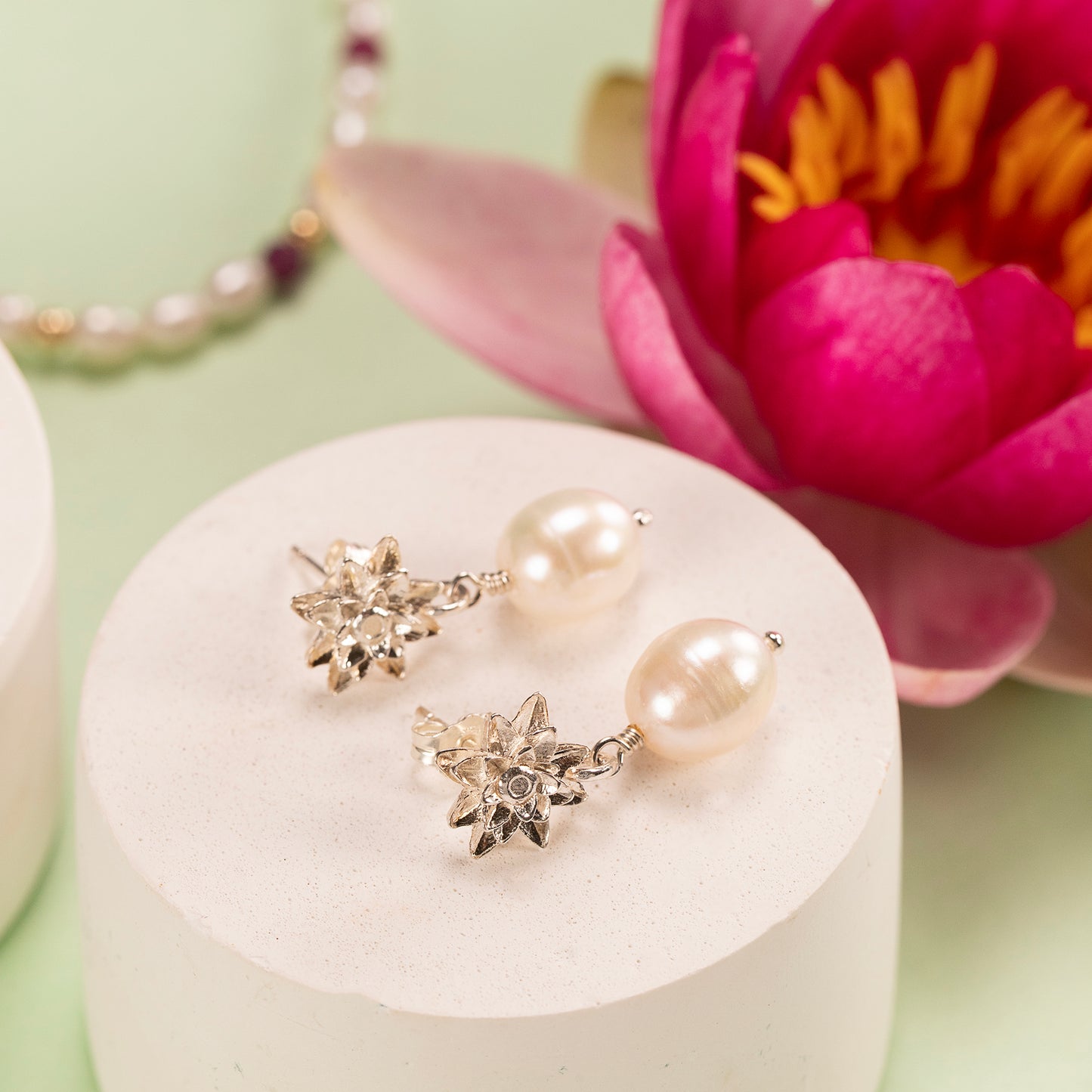 July Birth Flower Earrings - Waterlily - Silver & Pearl