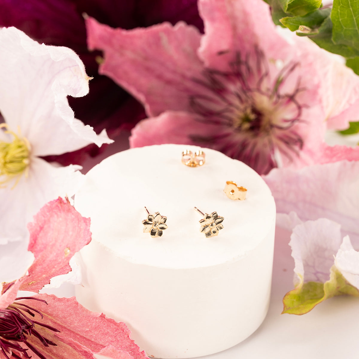 Clematis Flower Stud Earrings - Creativity - 9ct Gold