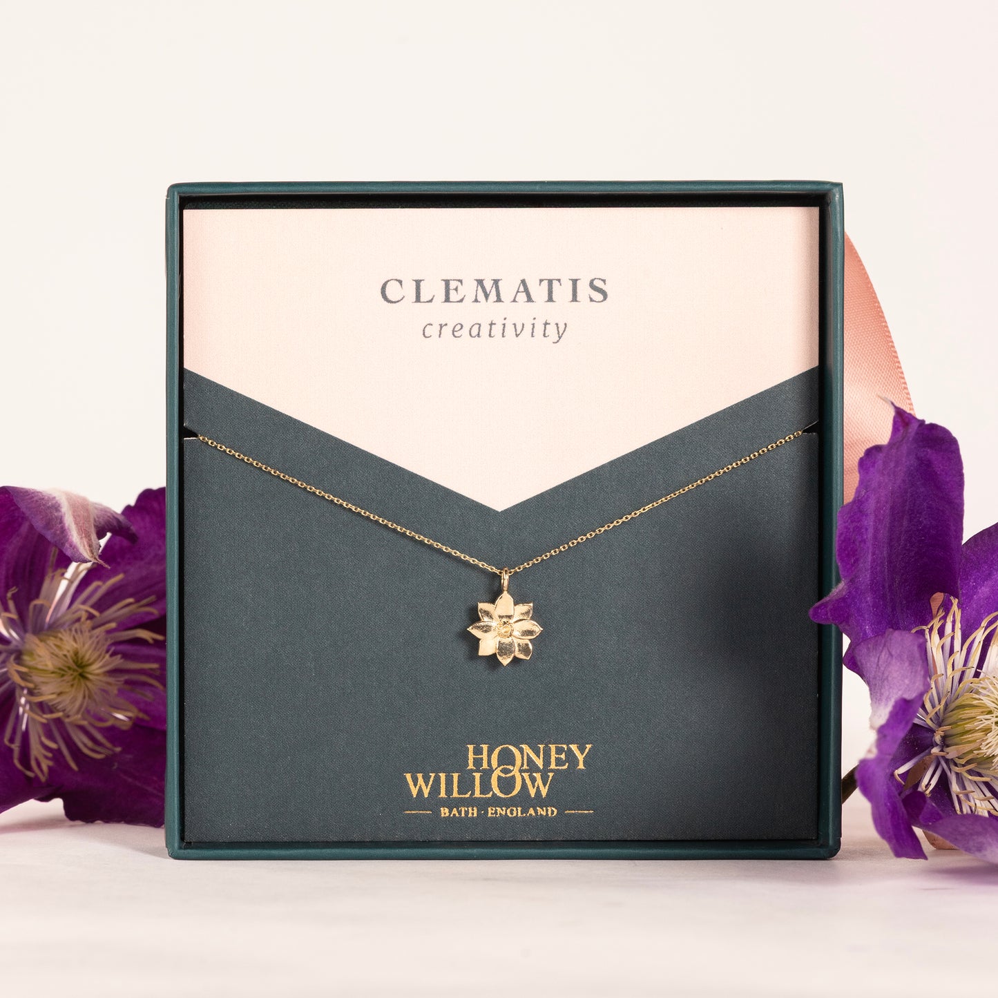 Clematis Flower Necklace - Creativity - 9kt Gold
