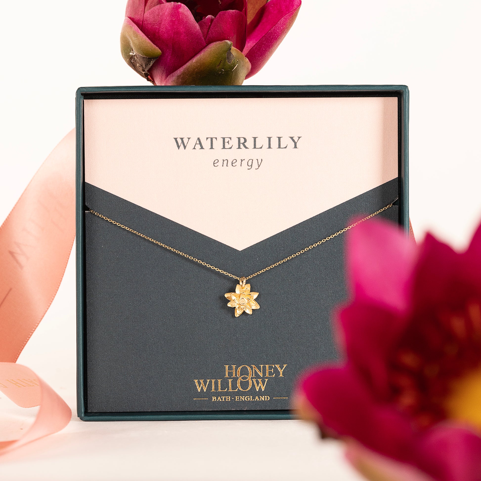 Waterlily Flower Necklace - Energy - 9kt Gold