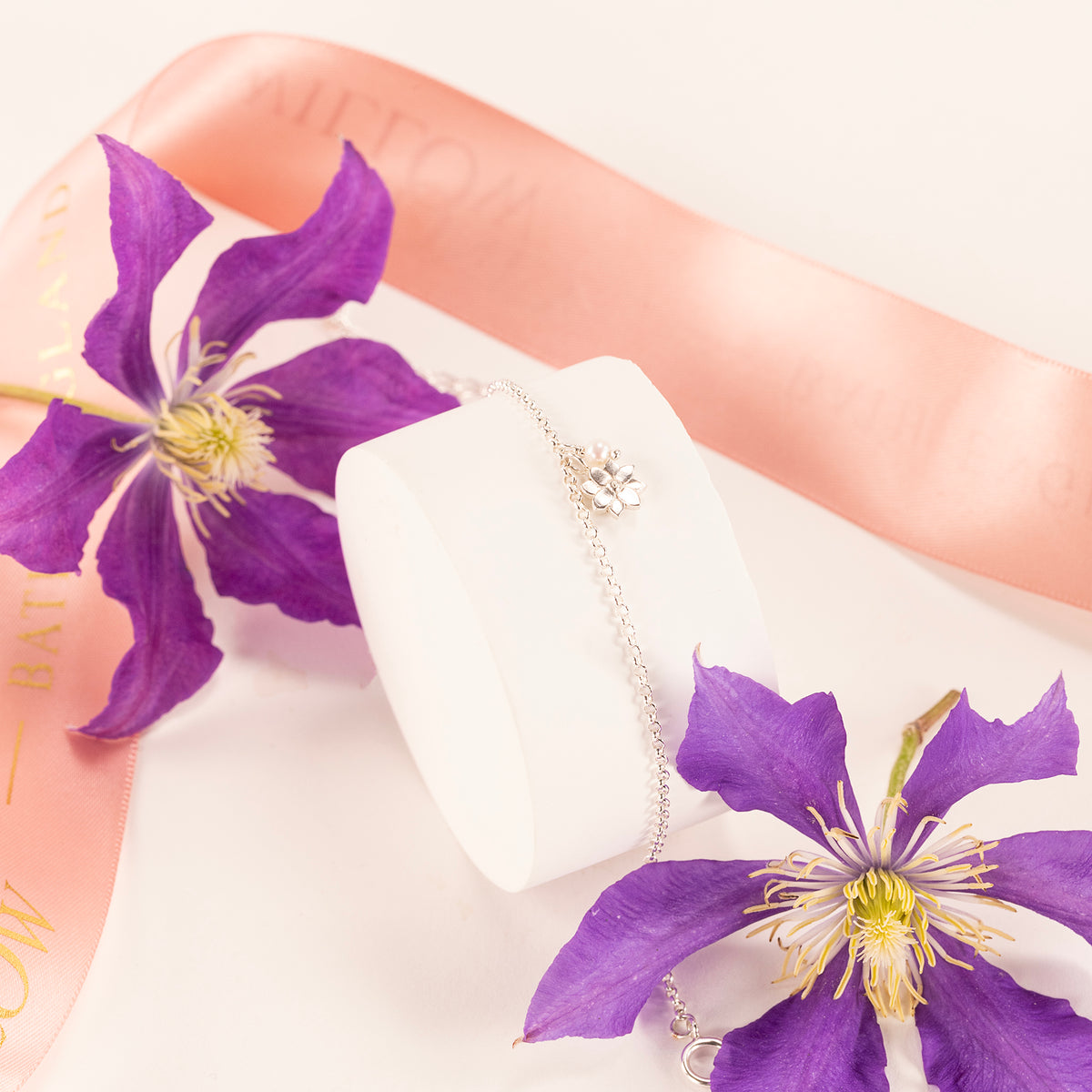 Delicate Clematis Flower Bracelet - Creativity - Silver & Pearl