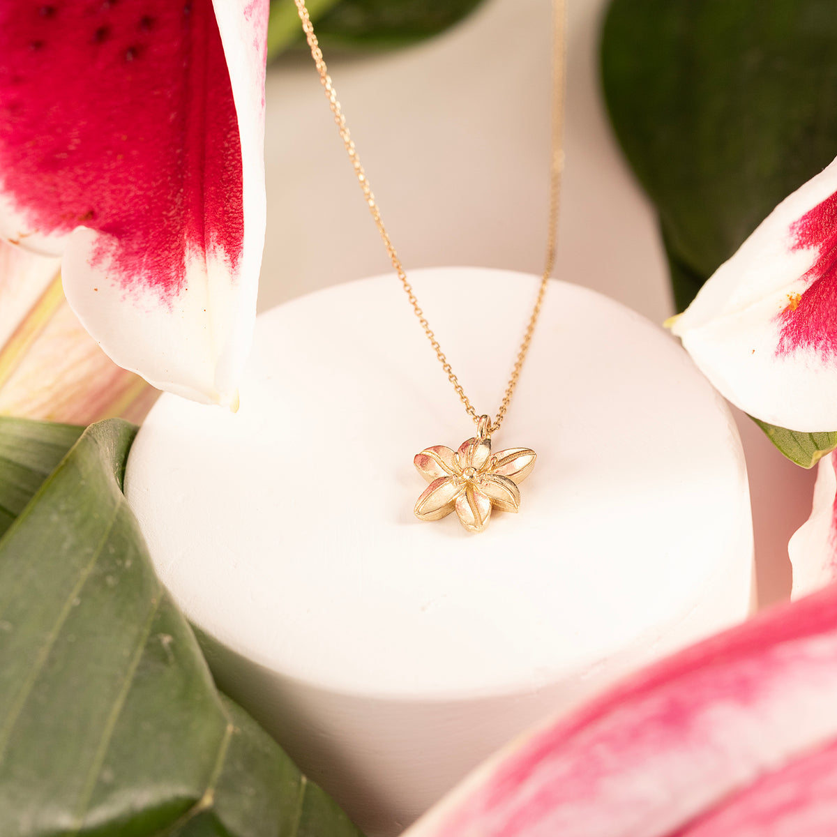 Lily Flower Necklace - Devotion - 9ct Gold