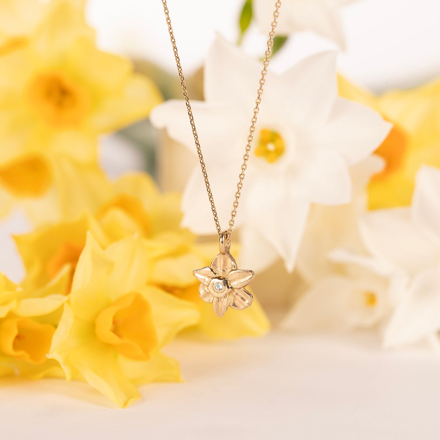 December Birth Flower & Birthstone Necklace - Daffodil & Blue Topaz - 9kt Gold