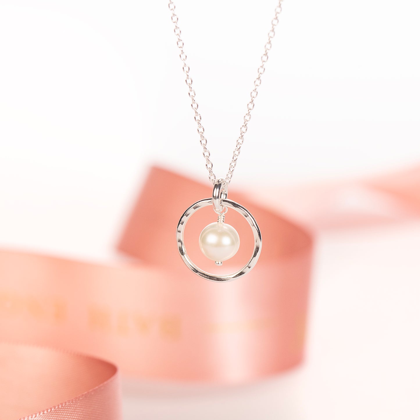 Pearl Circle Bridesmaid Necklace - Celestine