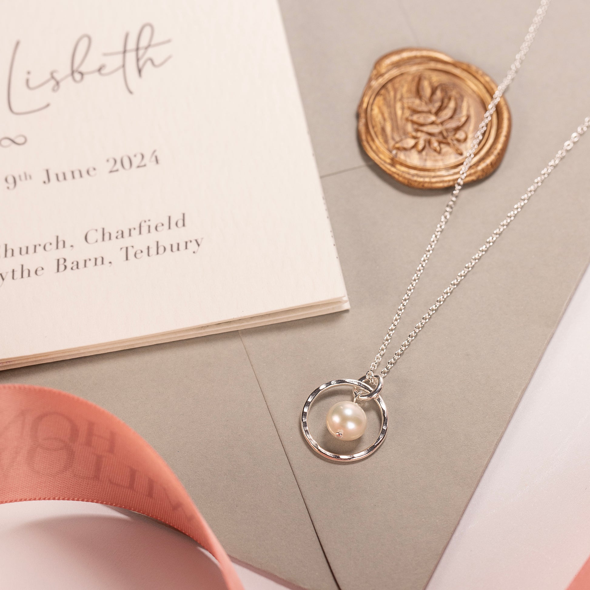 Pearl Circle Bridesmaid Necklace - Celestine