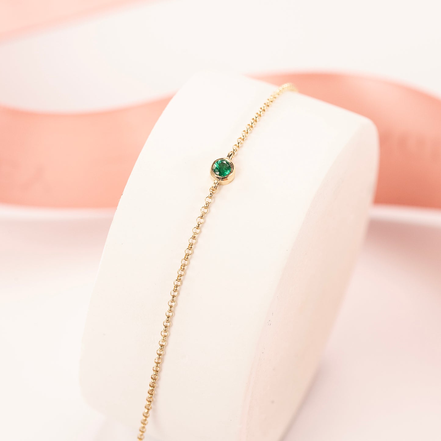 May Birthstone Bracelet - Single Emerald Solitaire - 9kt Gold