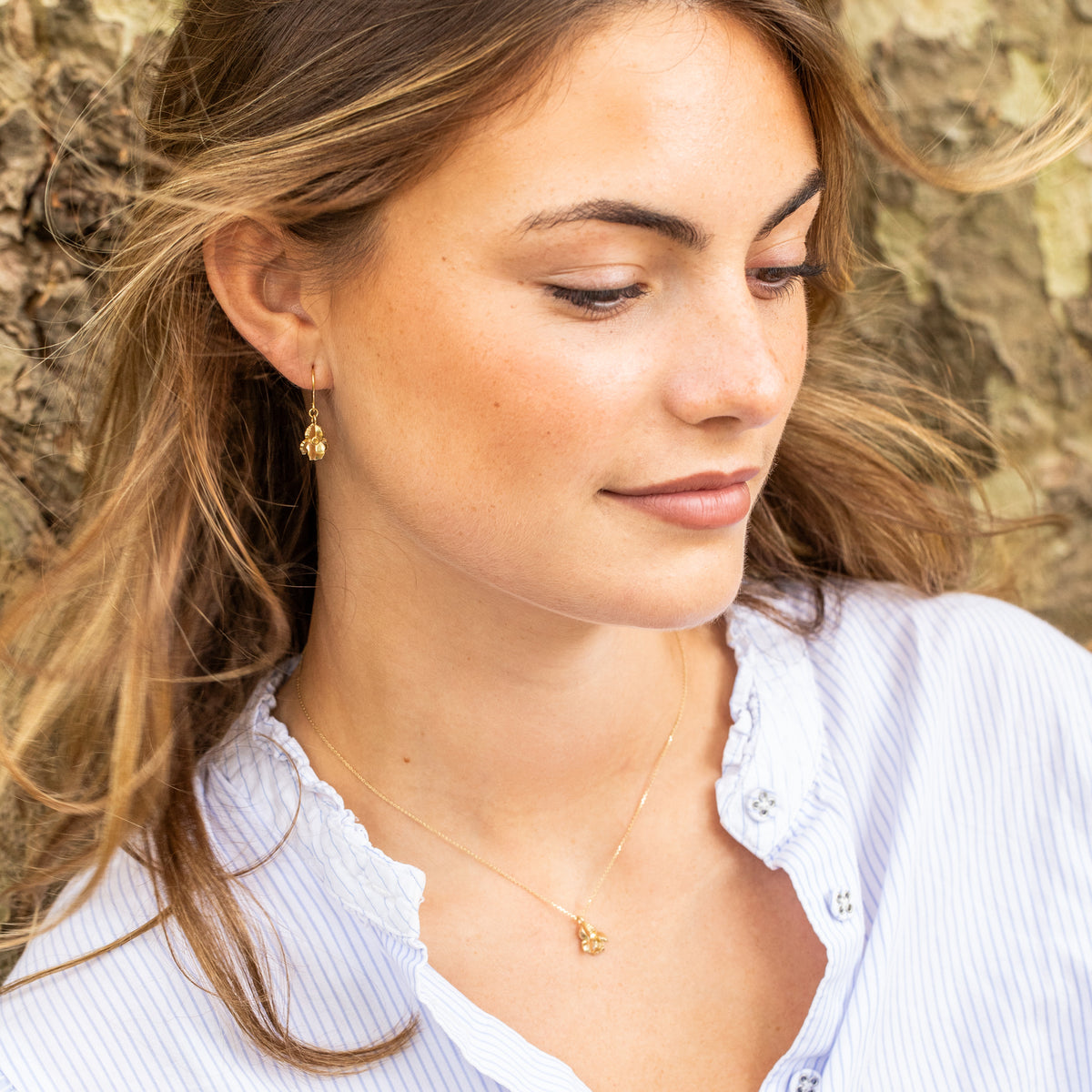 February Birth Flower Earrings - Iris - 9kt Gold