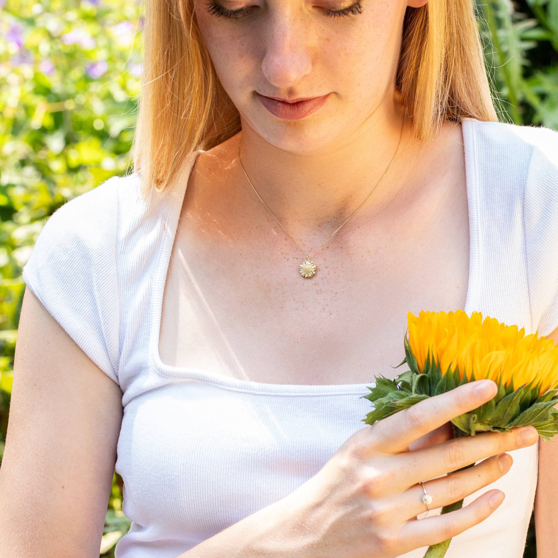 August Birth Flower Necklace - Sunflower - 9kt Gold