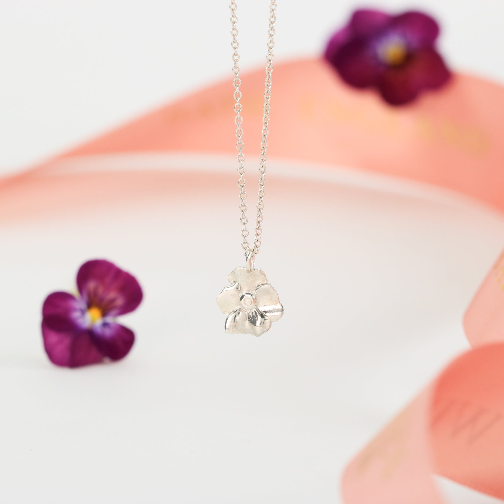 Violet Flower Necklace Faith Silver - Main Image