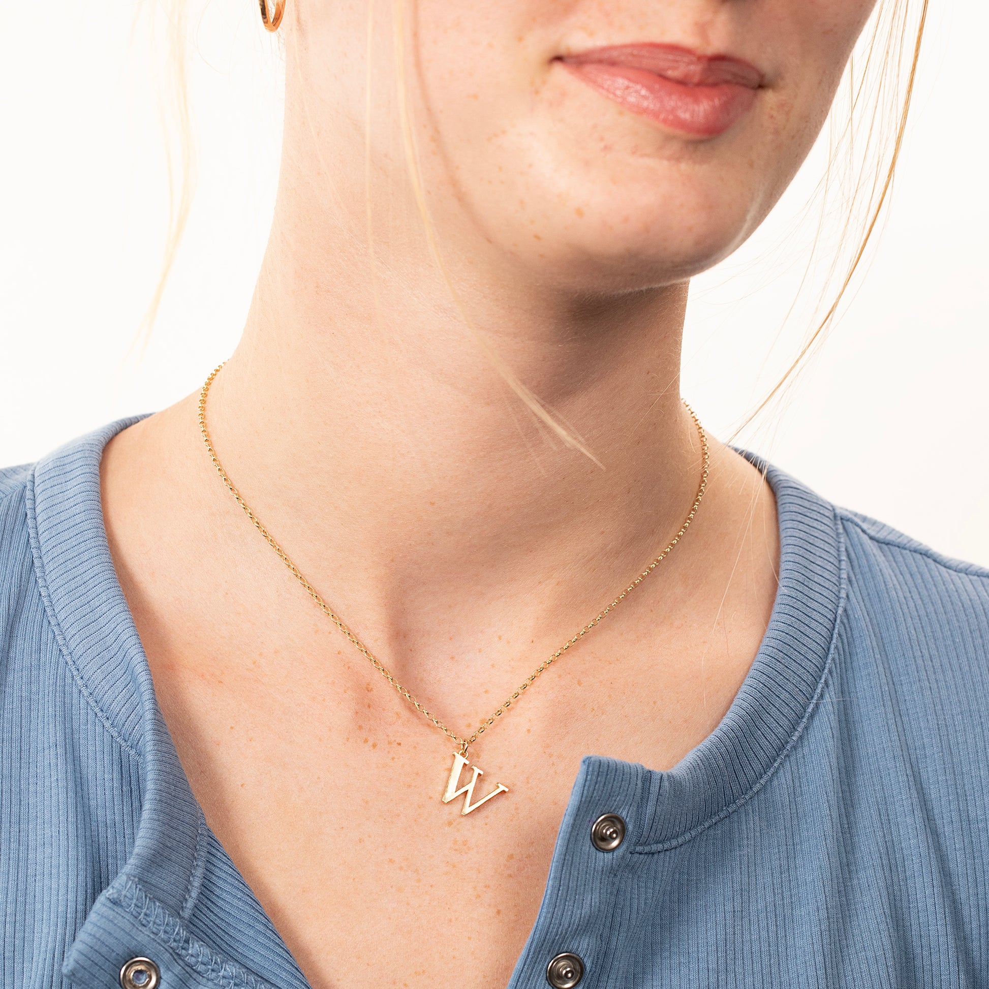 W Initial Letter Necklace - 9kt Gold