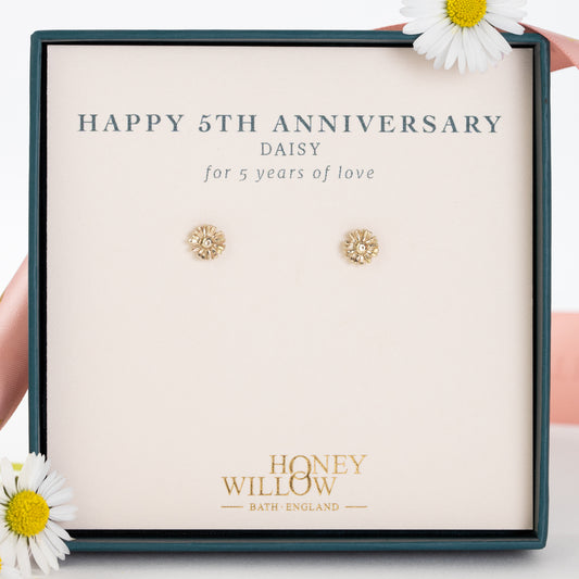 5th Anniversary Gift - Daisy Flower Stud Earrings - 9kt Gold
