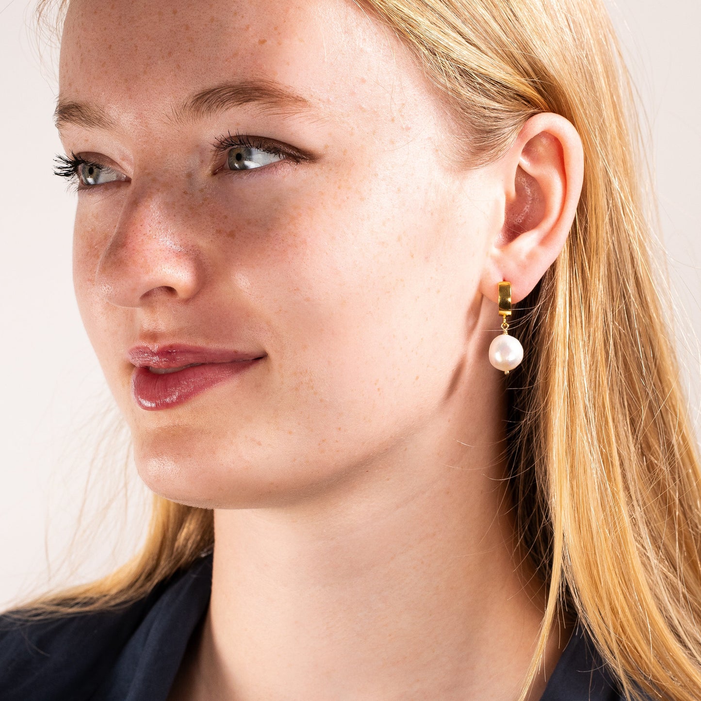 gold magnolias with pearls