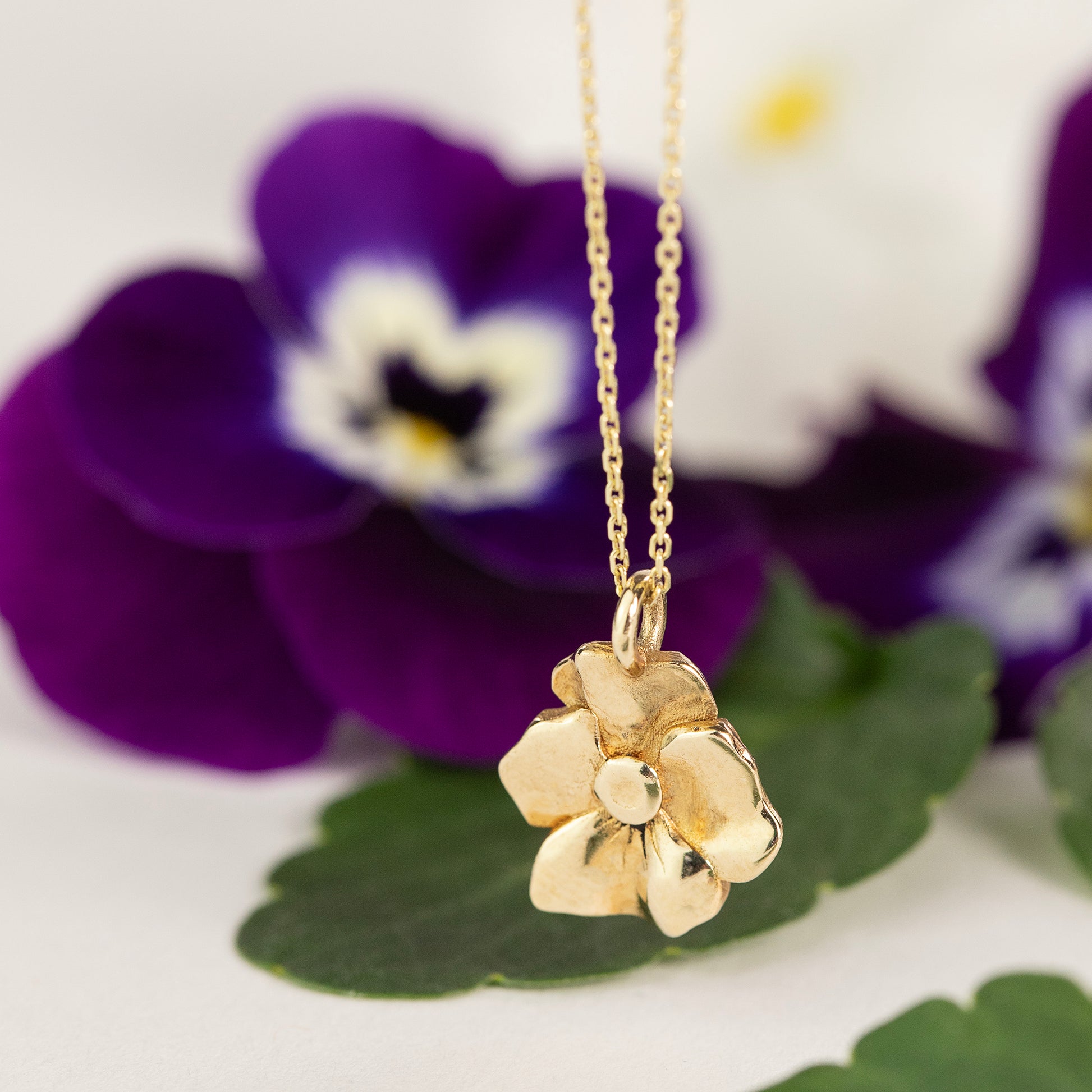 50th Anniversary Gift Violet Flower Necklace 9kt Gold 16 inches