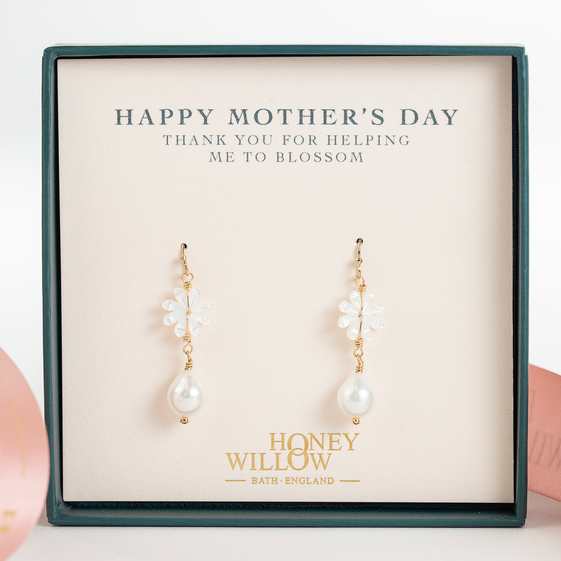 Mother's Day Gift Mother of Pearl Flower Earrings Silver