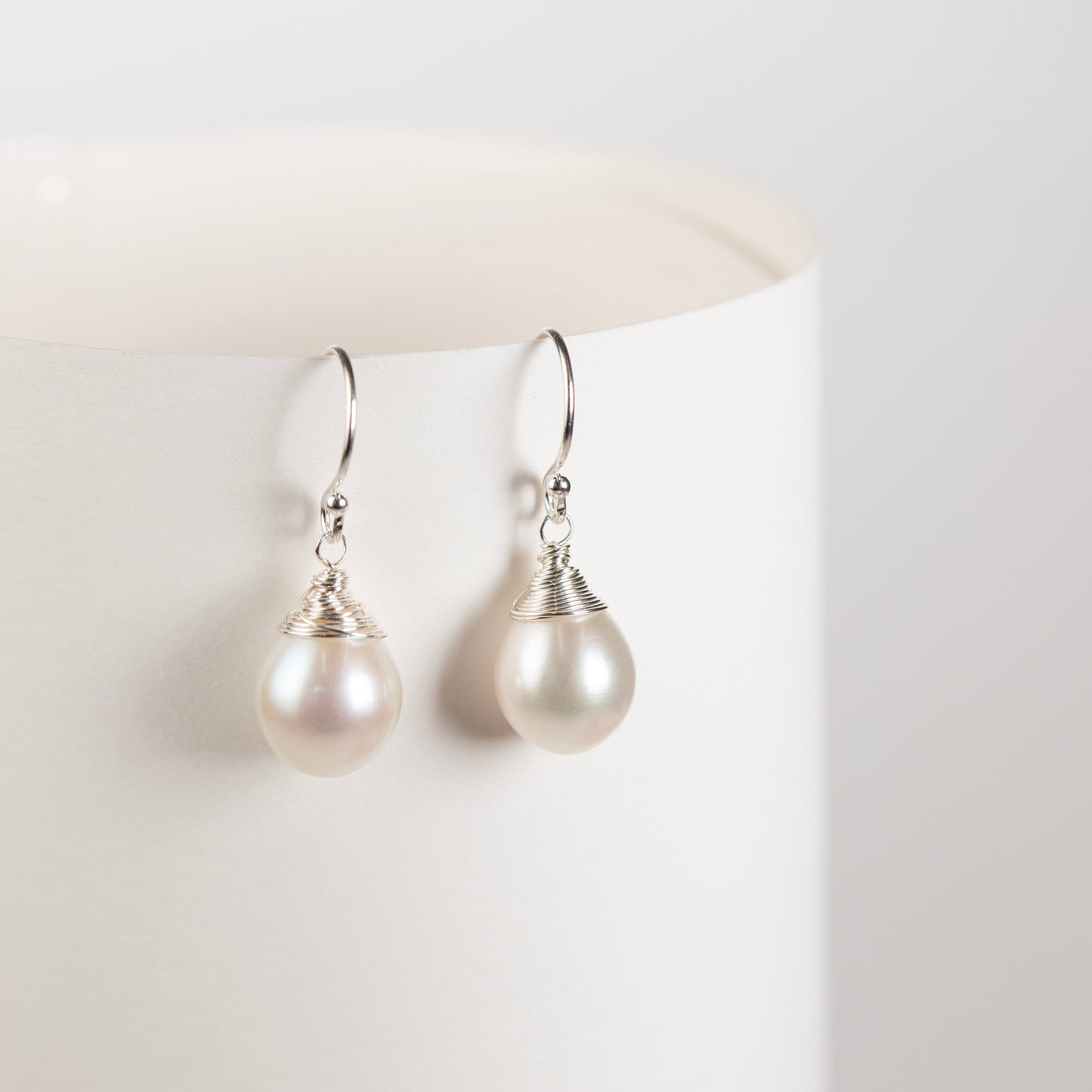 freshwater pearl drop earrings