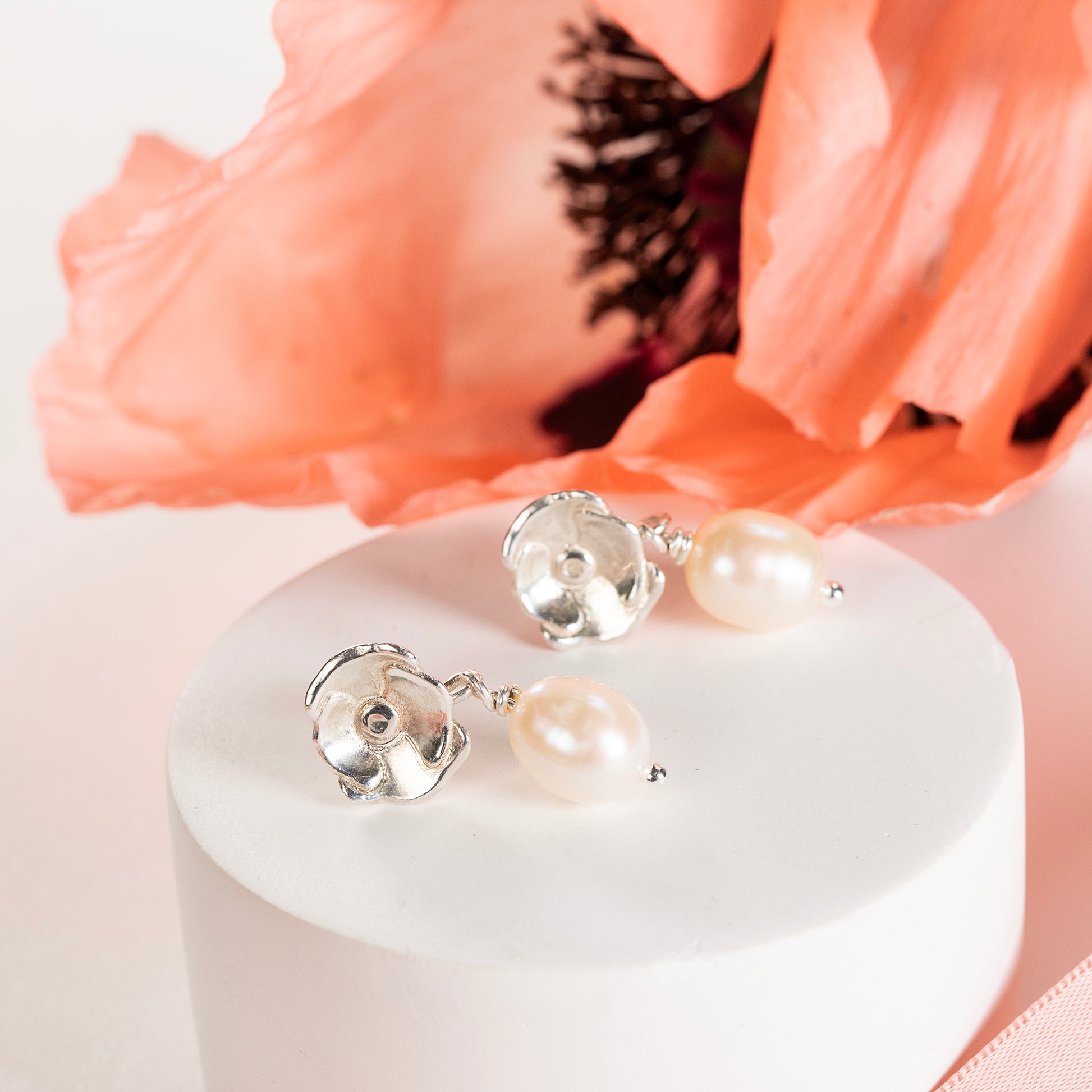 poppy pearl earrings