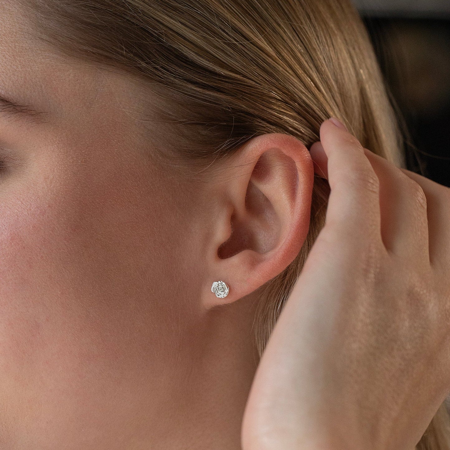 rose flower studs