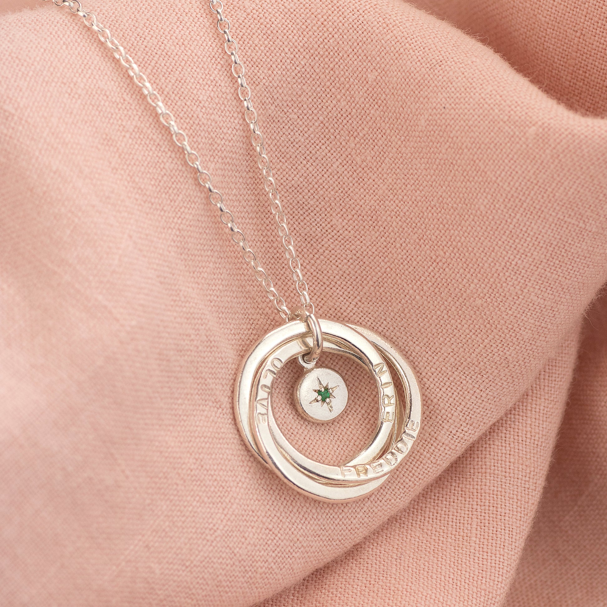 Christmas Gift for Mum Personalised Link Family Name Necklace Large 16 inches inch extender