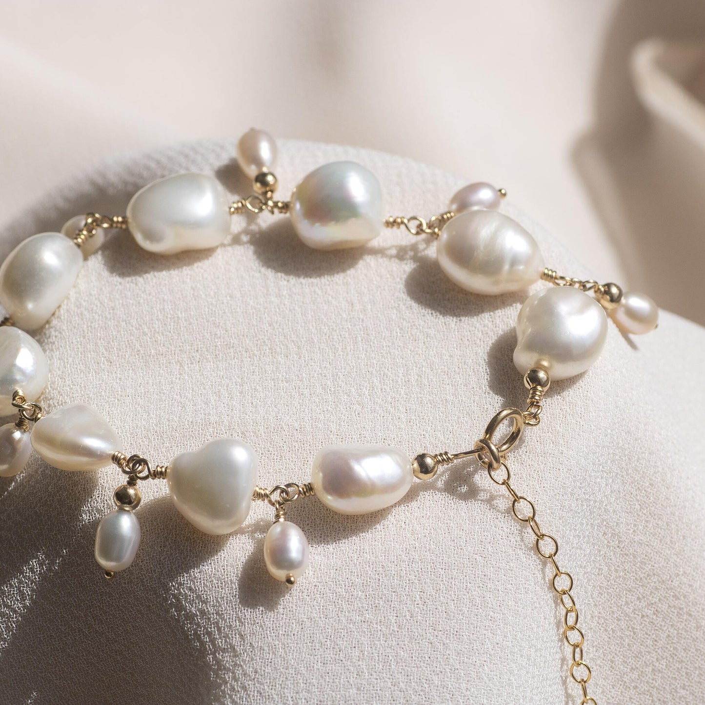 Keishi Pearl Drop Bracelet - Silver & Gold - Salacia